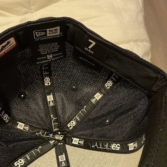 New Era/ SnapBack Fitted Hats - Picture 3 of 16